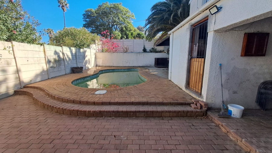 5 Bedroom Property for Sale in Amandelrug Western Cape
